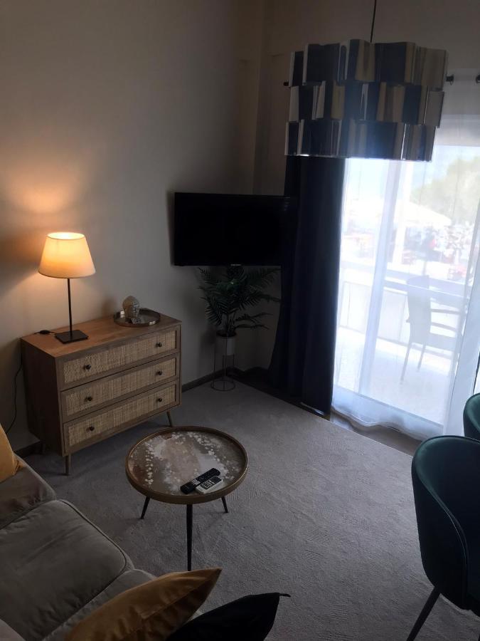 דיאקופטו Artemis Apartments מראה חיצוני תמונה